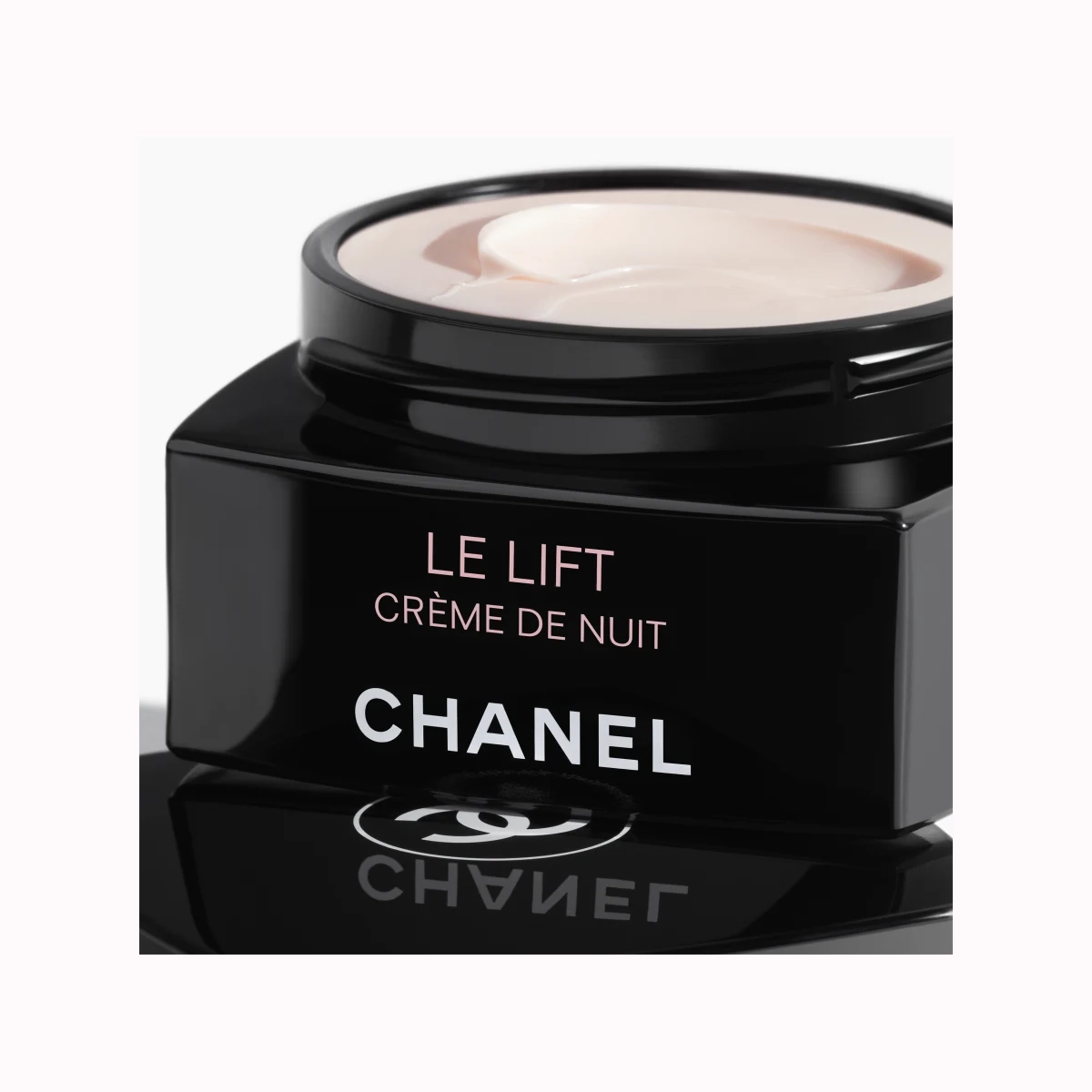 محتوی کرم شب لیفت کننده Le Lift شنل با بطری مشکی